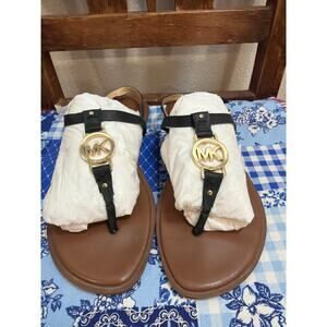 Michael KORS SONDRA BLACK SAFFIANO Gold MK LOGO THONGS